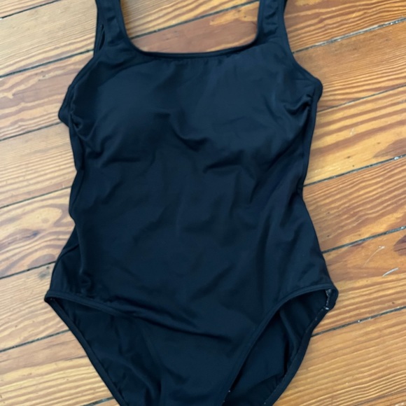 Women's LL BEAN Black Tank Style Bathing Suit ~ Size 10 - Picture 6 of 6